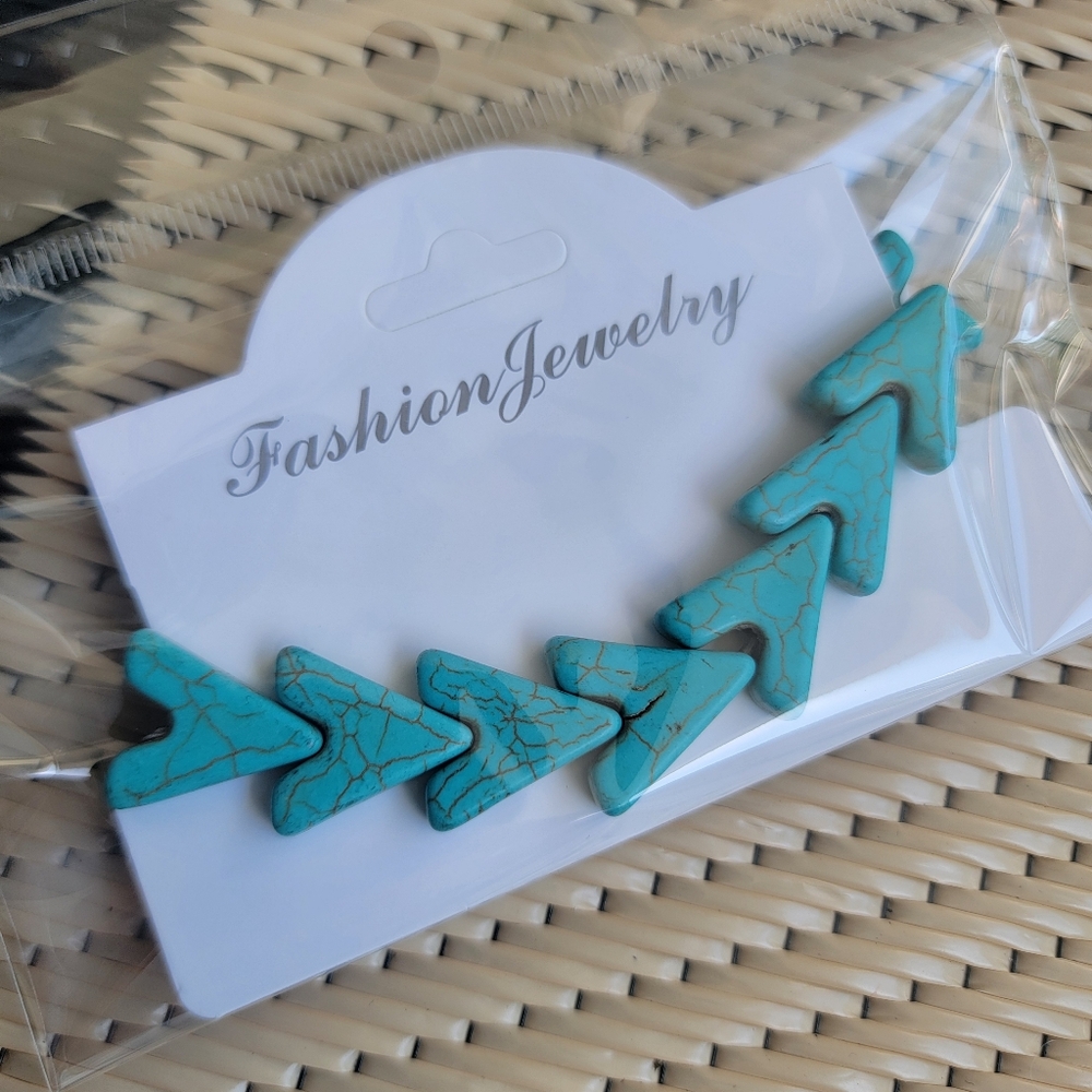 💎Final SALE💎 Faux Turquoise Arrowhead Bracelet